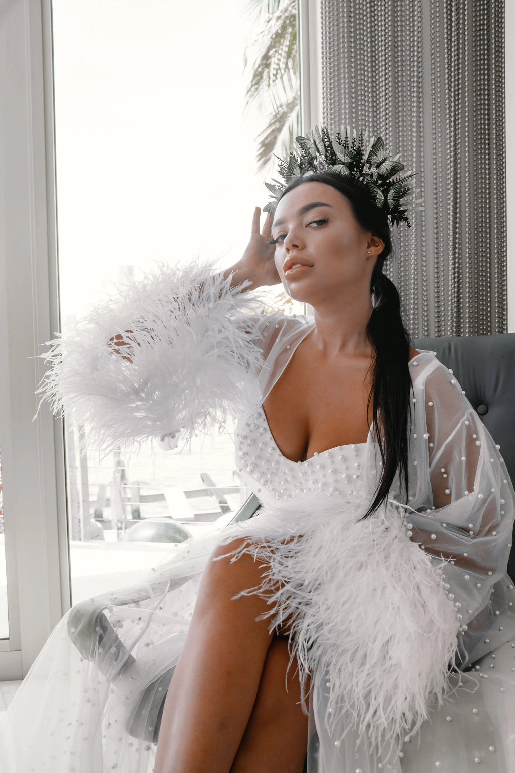 SAVANNAH Pearl Bridal Robe with Feathers