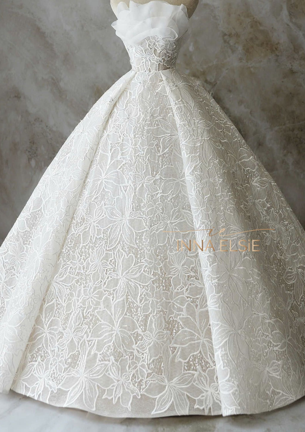 MONIC COUTURE Wedding Dress