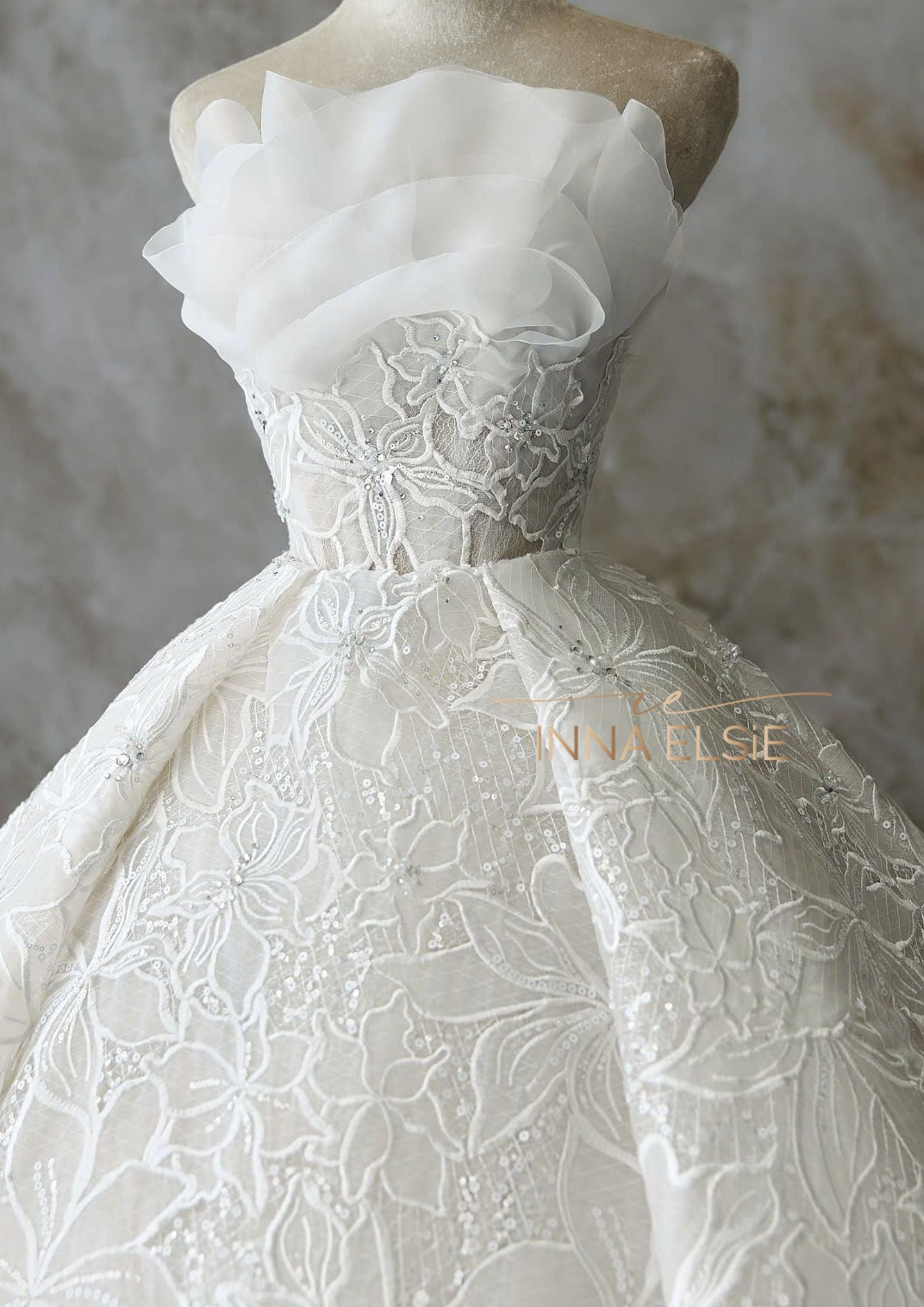 MONIC COUTURE Wedding Dress