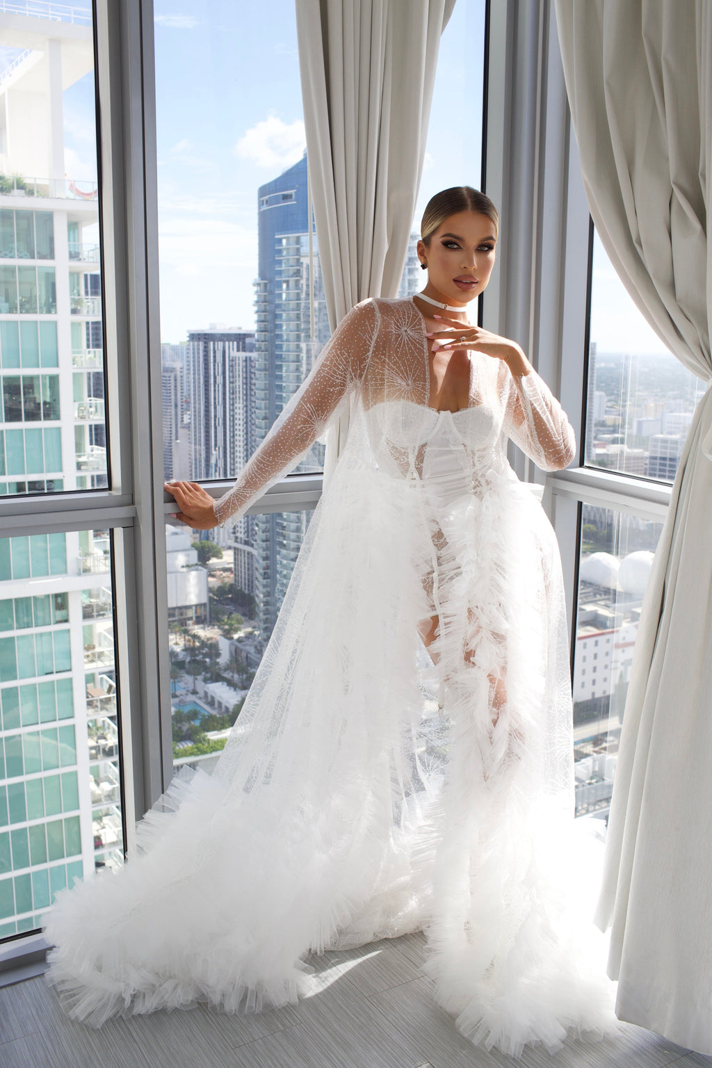 VIVIANA Shiny Bridal Robe