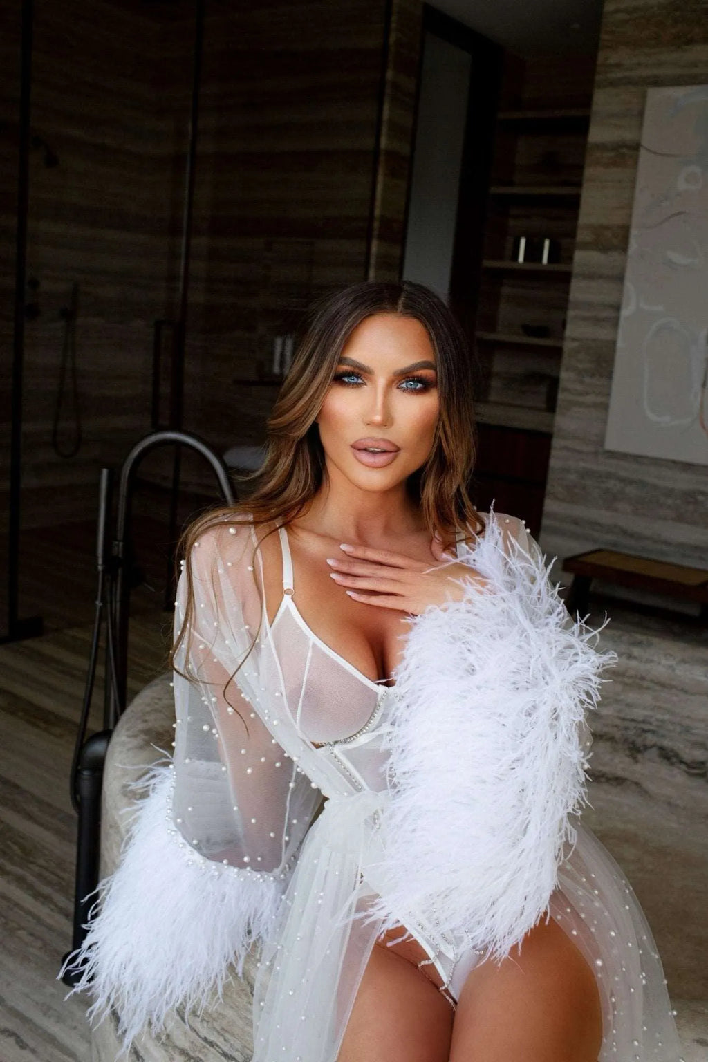 SAVANNAH Pearl Bridal Robe with Feathers